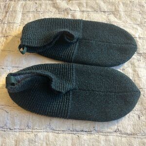 BOMBAS GRIPPER SLIPPERS GREEN BLACK KNIT BRUSHED LINING PULL TAG MEMS SIZE XL